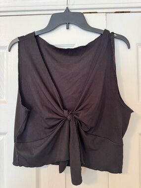 SHEIN Black Ribbed Knot-Front Crop Tank
